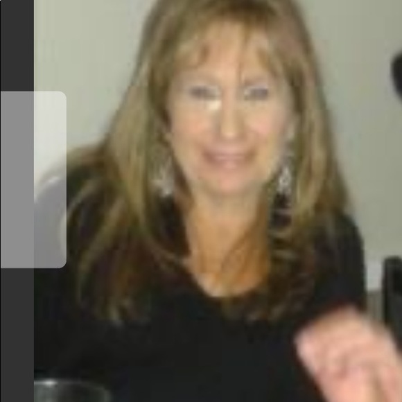 Meet your Posher, Sharon - Picture 1 of 1